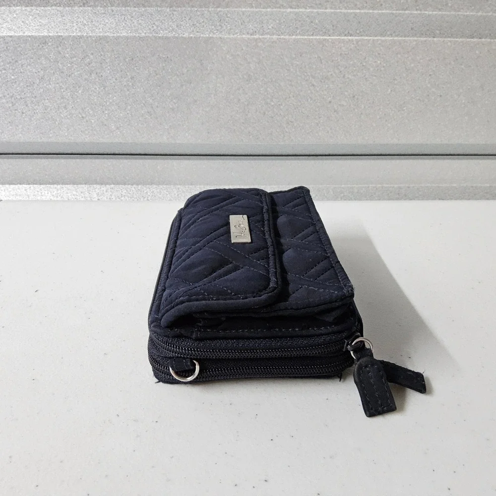 Vera Bradley Wallet Clutch Quilted‎ Zip Around Card Holder Navy Blue - Picture 3 of 12